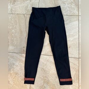 Zyia size 6-8 crop 7/8 women's Leggings black with peach detail on calf